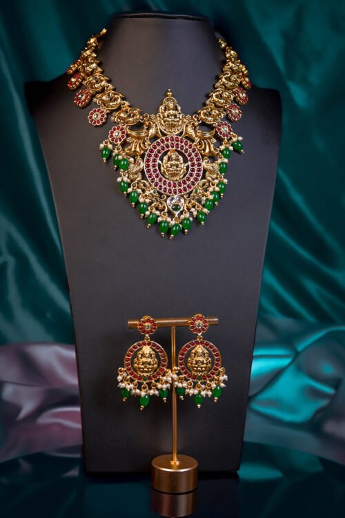 Shashvati Necklace Set Mid L-NEC371
