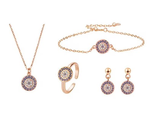 Imitation jewellery designed for Australian fashion trends by OMI En Vogue