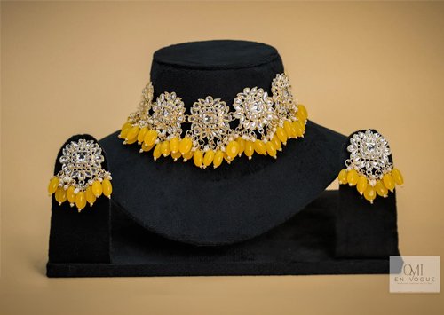 Handcrafted traditional Indian bridal necklace set delivered across Australia by OMI En Vogue